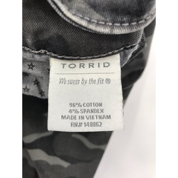 Torrid Skinny Crop Jean Grey Camo Twill Size 16 - Picture 5 of 5